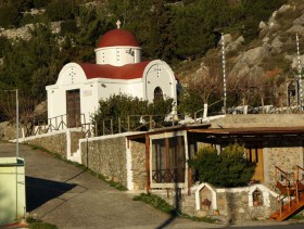 Пинакиано. Церковь Тита апостола