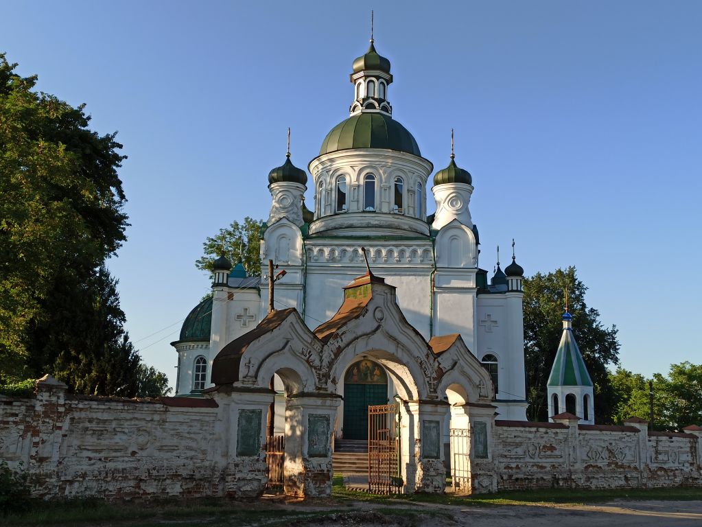 Церковь Всех Святых, Ромны (Роменский район, Украина, Сумская область). фасады