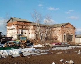 Горы. Церковь Воздвижения Креста Господня