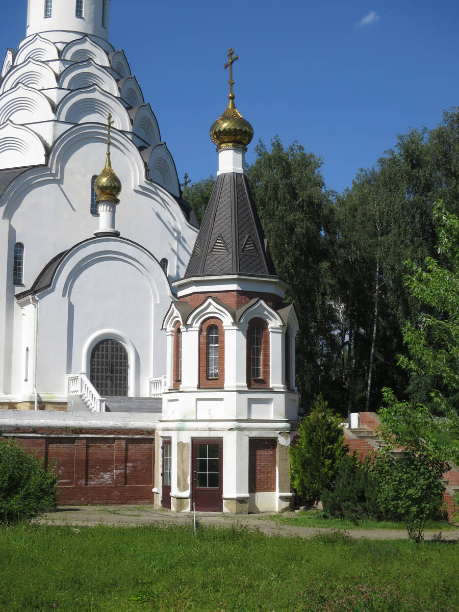 Часовня Сергия Радонежского, Мытищи (Мытищинский городской округ и гг. Долгопрудный, Лобня, Московская область). фасады