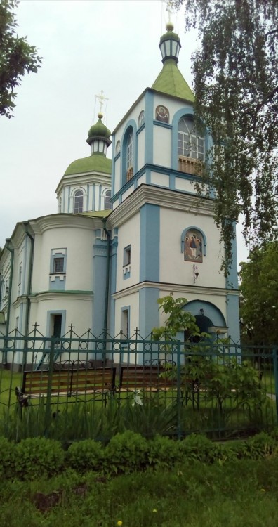 Церковь Троицы Живоначальной, Переяслав (Бориспольский район, Украина, Киевская область). фасады