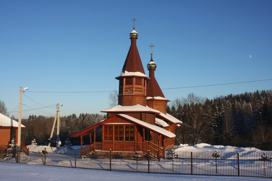 Церковь Преображения Господня (новая), Радумля (Солнечногорский городской округ, Московская область). фасады