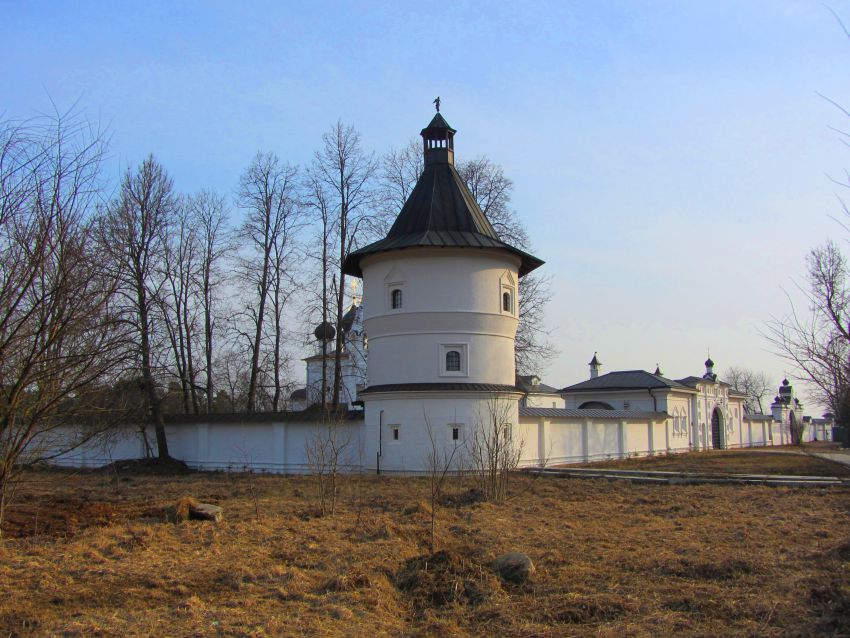 Спасский монастырь, Верея (Наро-Фоминский городской округ, Московская область). дополнительная информация
