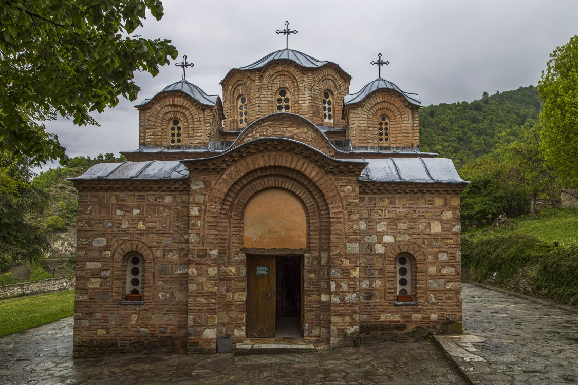 Струмице Болгария белая Церковь на горе