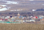 Церковь Покрова Пресвятой Богородицы, Вид Покровской церкви в панораме Елховки с трассы Димитровград-Самара<br>, Елховка, Елховский район, Самарская область