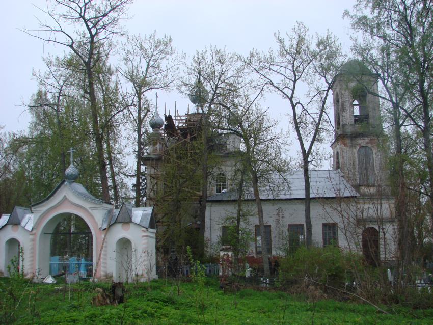 Церковь Воскресения Христова, Воскресенское на Маткоме, урочище (Пошехонский район, Ярославская область). фасады