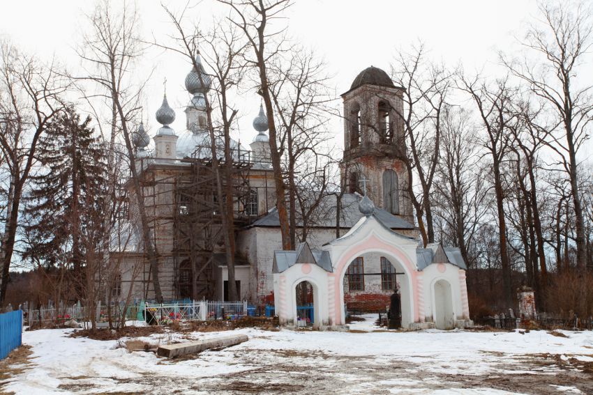 Воскресенское на Маткоме, урочище. Церковь Воскресения Христова. фасады