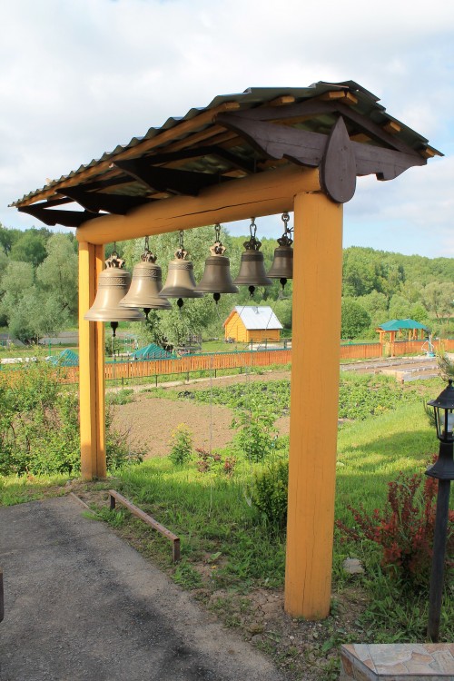 Церковь Николая Чудотворца, Лукино (Алексинский район и пос. Новогуровский, Тульская область). дополнительная информация, Звонница.