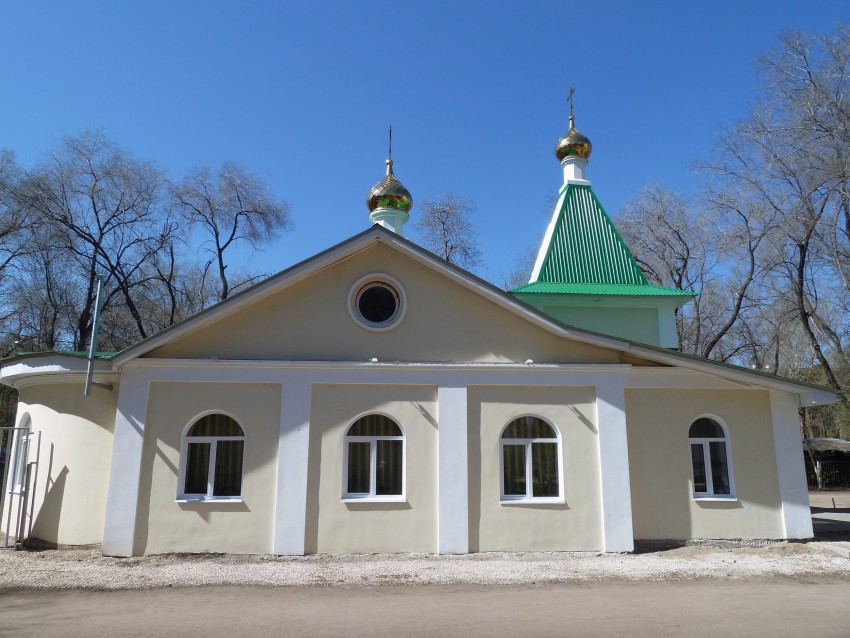 Самара. Церковь Луки (Войно-Ясенецкого) на Безымянке. фасады