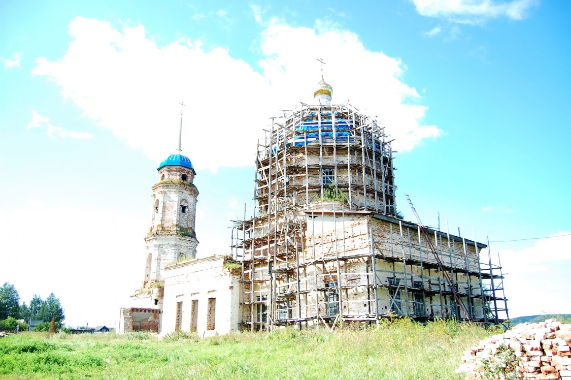 Церковь Сретения Господня, Острожка (Оханский район, Пермский край). фасады, Вид с юго- восточной стороны