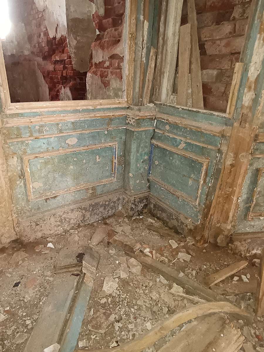 интерьер и убранство. Церковь Илии Пророка, Погост, урочище (Островский район, Костромская область)