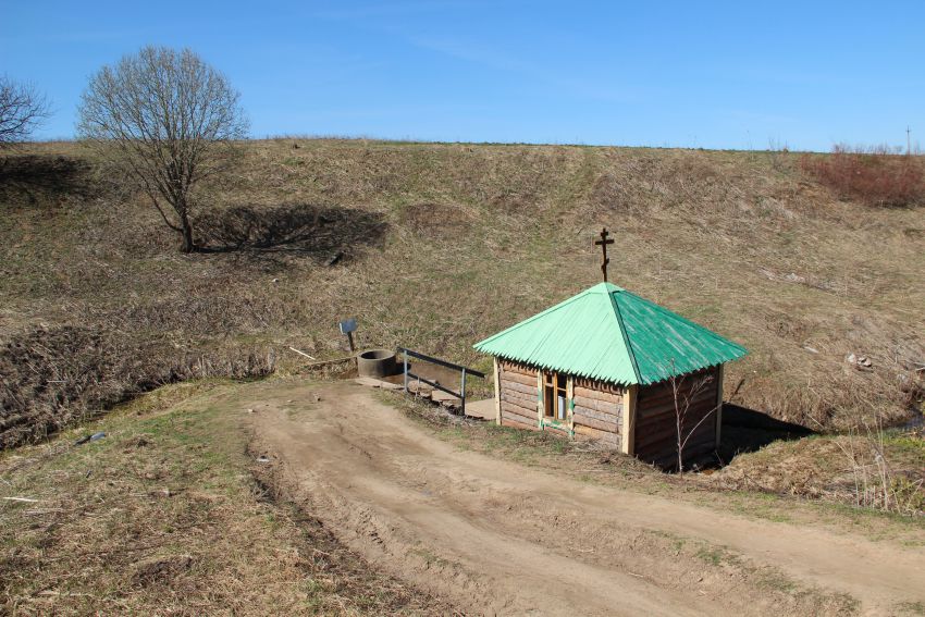 Часовня-купель Леонтия Ростовского, Поречье-Рыбное (Ростовский район, Ярославская область). общий вид в ландшафте