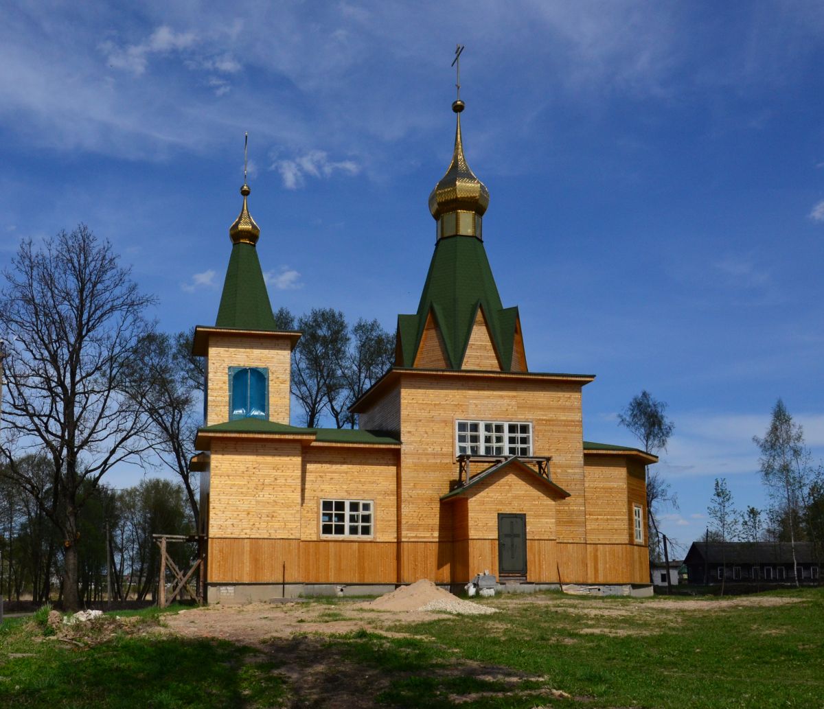 Церковь Воздвижения Креста Господня, Павловка (Унечский район, Брянская область). фасады