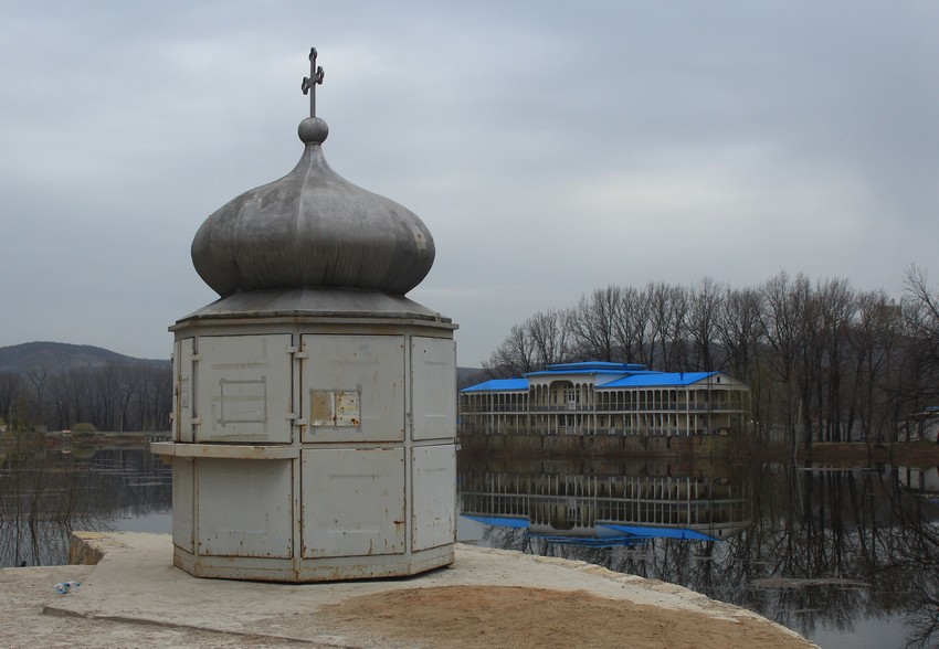 Волжский (Большая Царевщина). Церковь иконы Божией Матери 