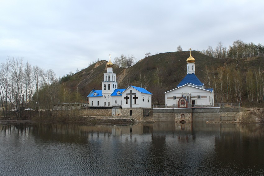 Волжский (Большая Царевщина). Церковь иконы Божией Матери 