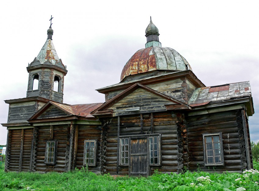 Церковь Петра и Павла, Нагорный Иштан (Томский район, Томская область). фасады, Церковь свв. Петра и Павла в Нагорном Иштане. Южный фасад