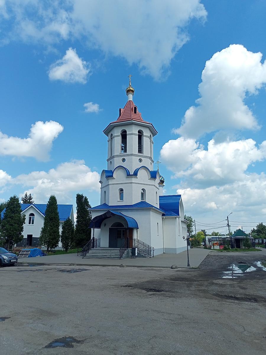 фасады. Церковь Всех Святых на городском кладбище, Новомосковск (Новомосковский район, Тульская область)