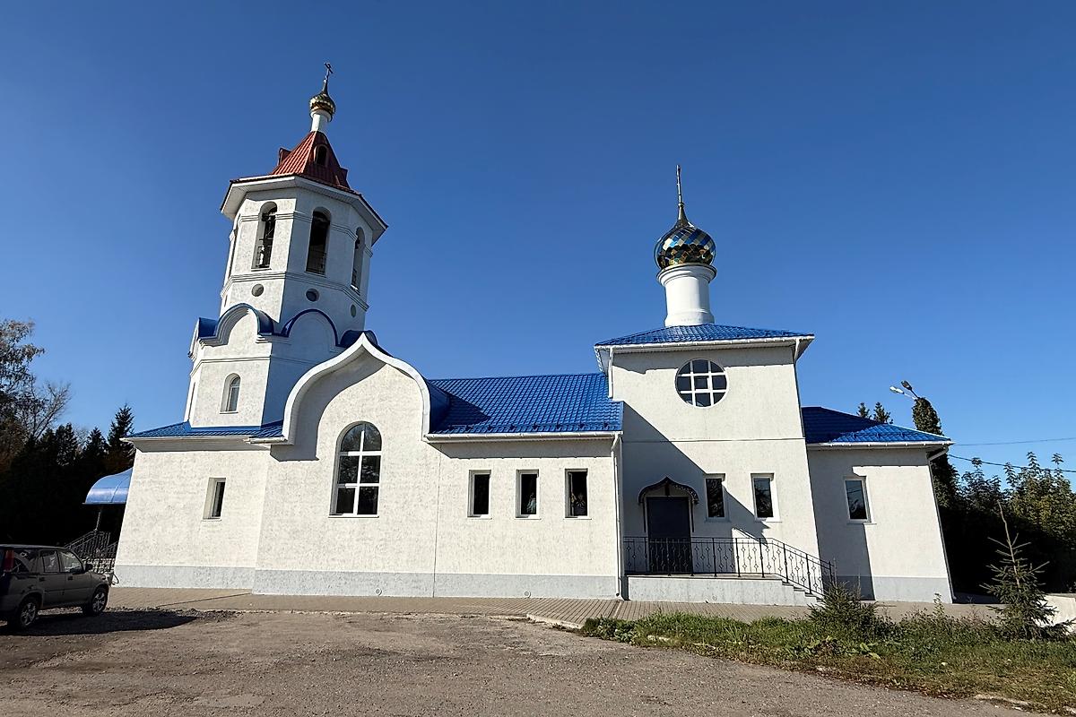 фасады. Церковь Всех Святых на городском кладбище, Новомосковск (Новомосковский район, Тульская область)