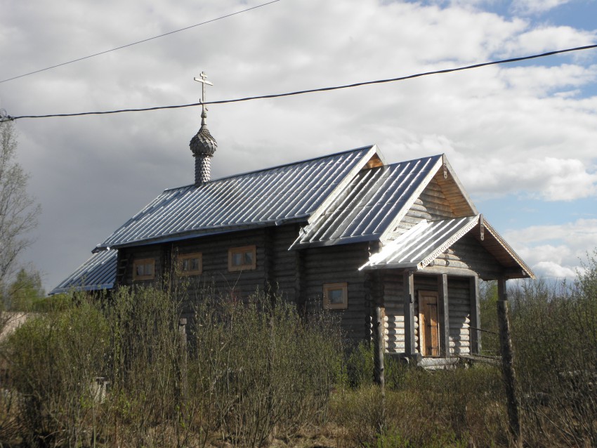 Малая Вишера. Церковь Успения Пресвятой Богородицы. общий вид в ландшафте