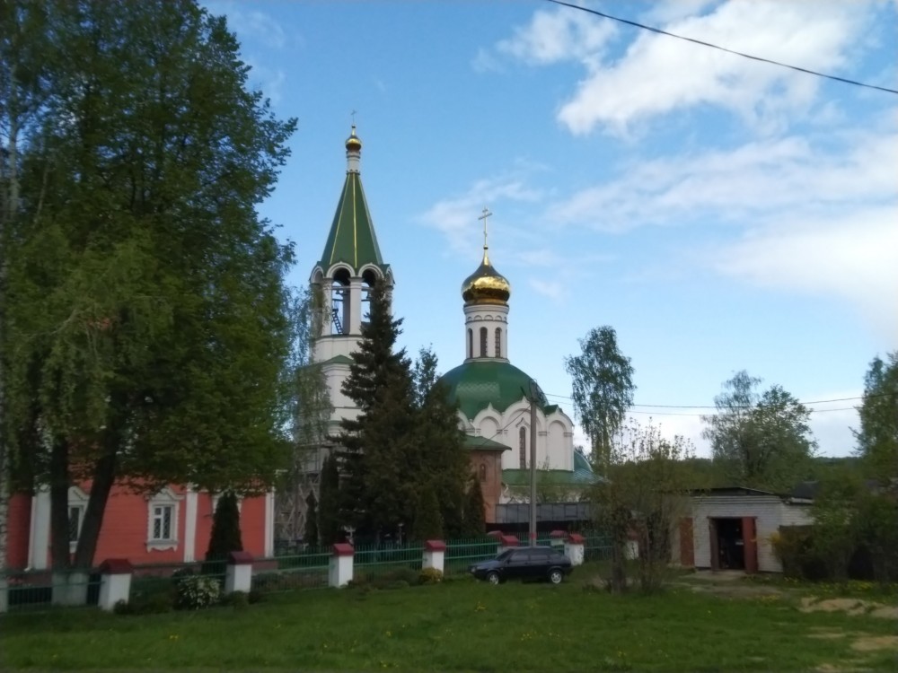 Церковь Новомучеников Ивантеевских, Ивантеевка (Пушкинский район и гг. Ивантеевка, Королёв, Московская область). общий вид в ландшафте