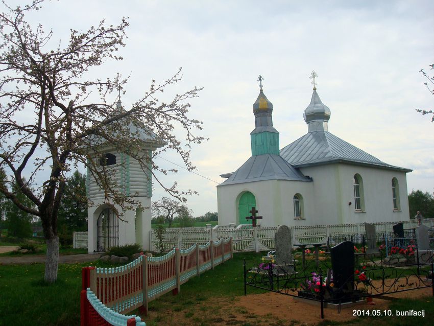 Церковь Троицы Живоначальной, Псуя (Глубокский район, Беларусь, Витебская область). общий вид в ландшафте