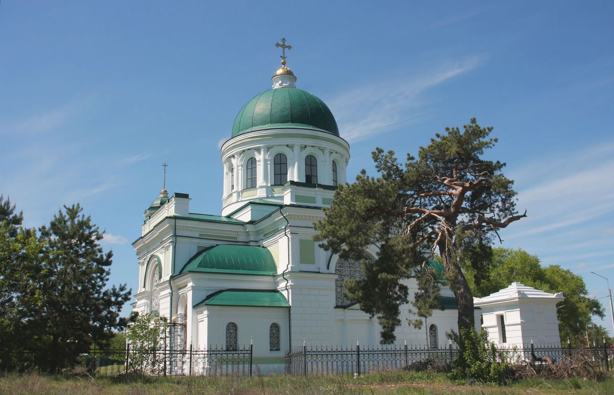 Верхняя Тишанка. Церковь Троицы Живоначальной. фасады