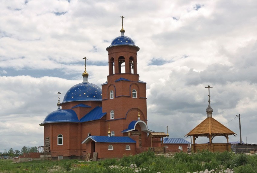 Покровский мужской монастырь. Церковь Покрова Пресвятой Богородицы, Чубовка (Кинельский район, Самарская область). фасады