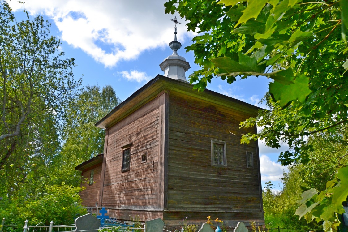 Покровское. Церковь Дионисия и Амфилохия Глушицких. фасады