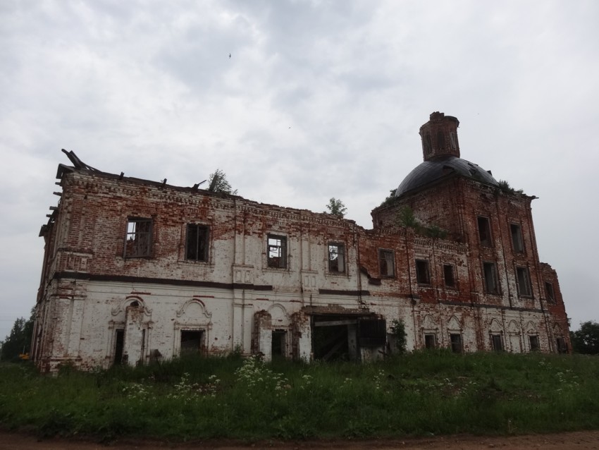 Церковь Леонтия Ростовского, Великий Двор (Сокольский район, Вологодская область). фасады