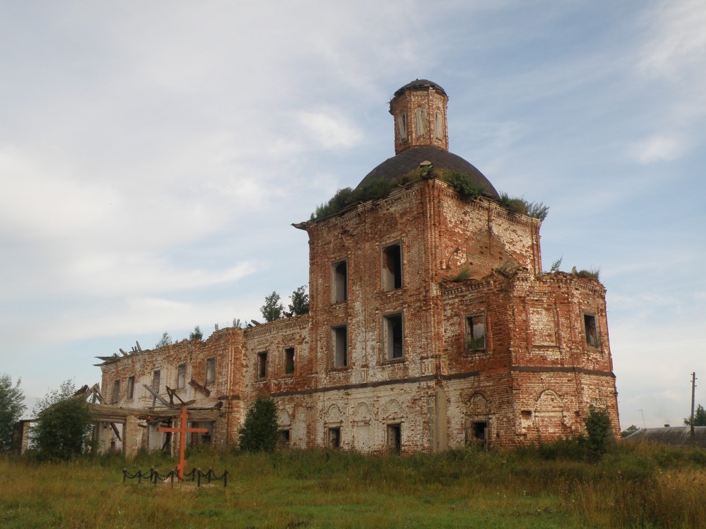 Церковь Леонтия Ростовского, Великий Двор (Сокольский район, Вологодская область). фасады