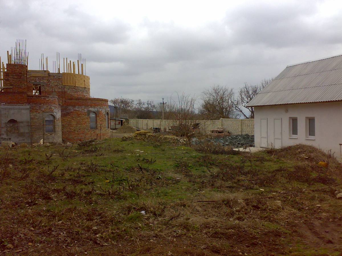 Троице-Параскевиевский Топловский монастырь. Собор Троицы Живоначальной, Учебное (Белогорский район, Республика Крым). документальные фотографии