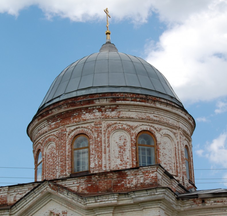 Церковь Рождества Христова, Сосновка (Берёзовский район, Пермский край). архитектурные детали, завершение основного объема
