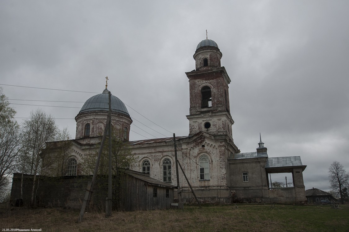 Сосновка. Церковь Рождества Христова. фасады