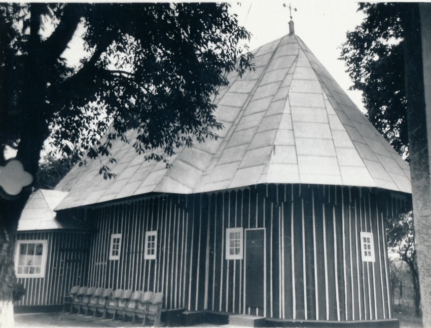 Кут. Церковь Рождества Пресвятой Богородицы. фасады