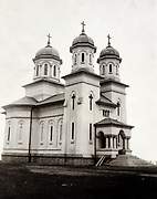 Черновцы. Вознесения Господня на Горече (новая), церковь