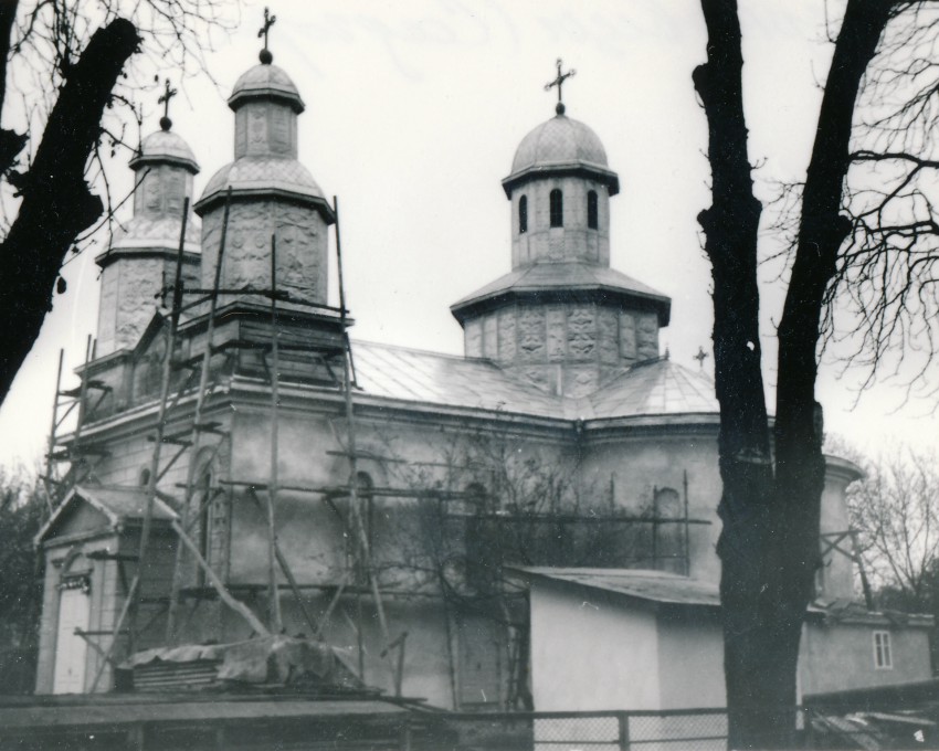 Черновцы. Церковь Димитрия Солунского в Садгоре. фасады