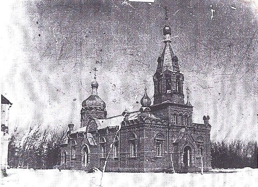 Церковь Вознесения Господня при 45-м пехотном Азовском полку, Староконстантинов (Староконстантиновский район, Украина, Хмельницкая область). архивная фотография, фото 1910 год Фотография из семейного фото-архива Анны Зайцевой (Каспер) с, http://www.foto.kg/galereya/3722-oshskaya-pravoslavnaya-cerkov-arhistratiga-arhangela-mihaila.html