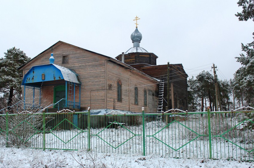 Старая Рачейка. Церковь Космы и Дамиана. общий вид в ландшафте