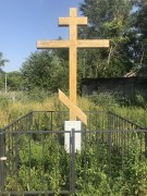 Церковь Илии Пророка, Памятный крест в ограде храма <br>, Шонгуты, Апастовский район, Республика Татарстан