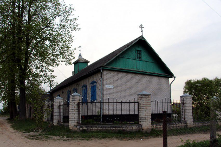 Витебск. Церковь Успения Пресвятой Богородицы. общий вид в ландшафте