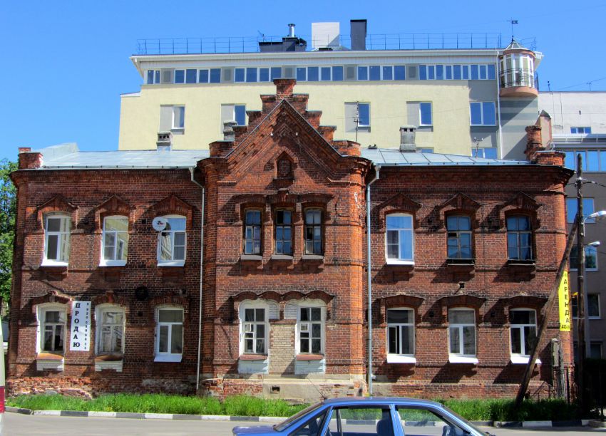 Нижегородский район. Неизвестная домовая церковь при бывшем Арестном доме уездной земской управы. общий вид в ландшафте