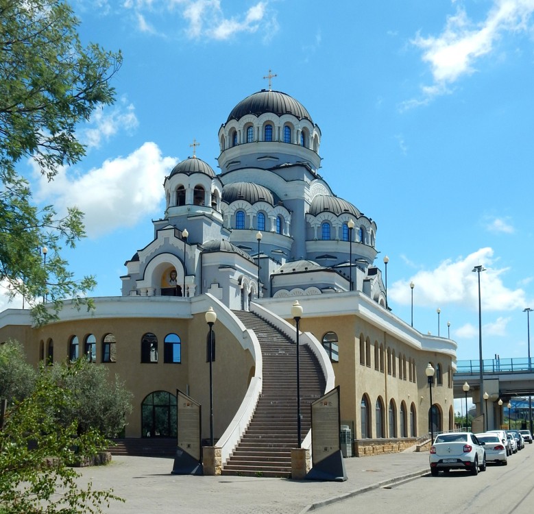 Церковь Спаса Нерукотворного Образа, Сириус (Сочи, город, Краснодарский край). фасады