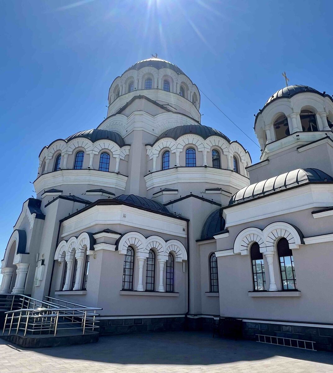 Церковь Спаса Нерукотворного Образа, Сириус (Сочи, город, Краснодарский край). архитектурные детали