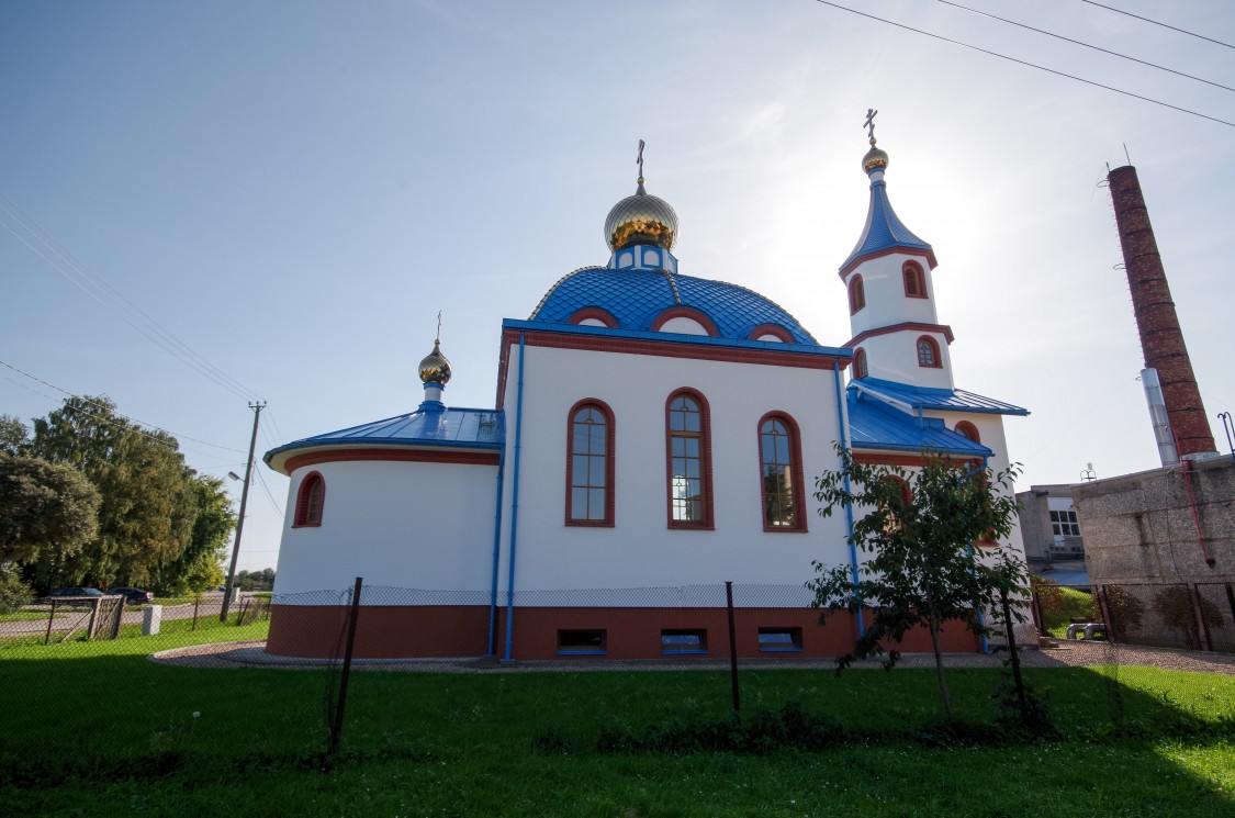 Церковь Рождества Пресвятой Богородицы, Иецава (Бауский край, Латвия). фасады
