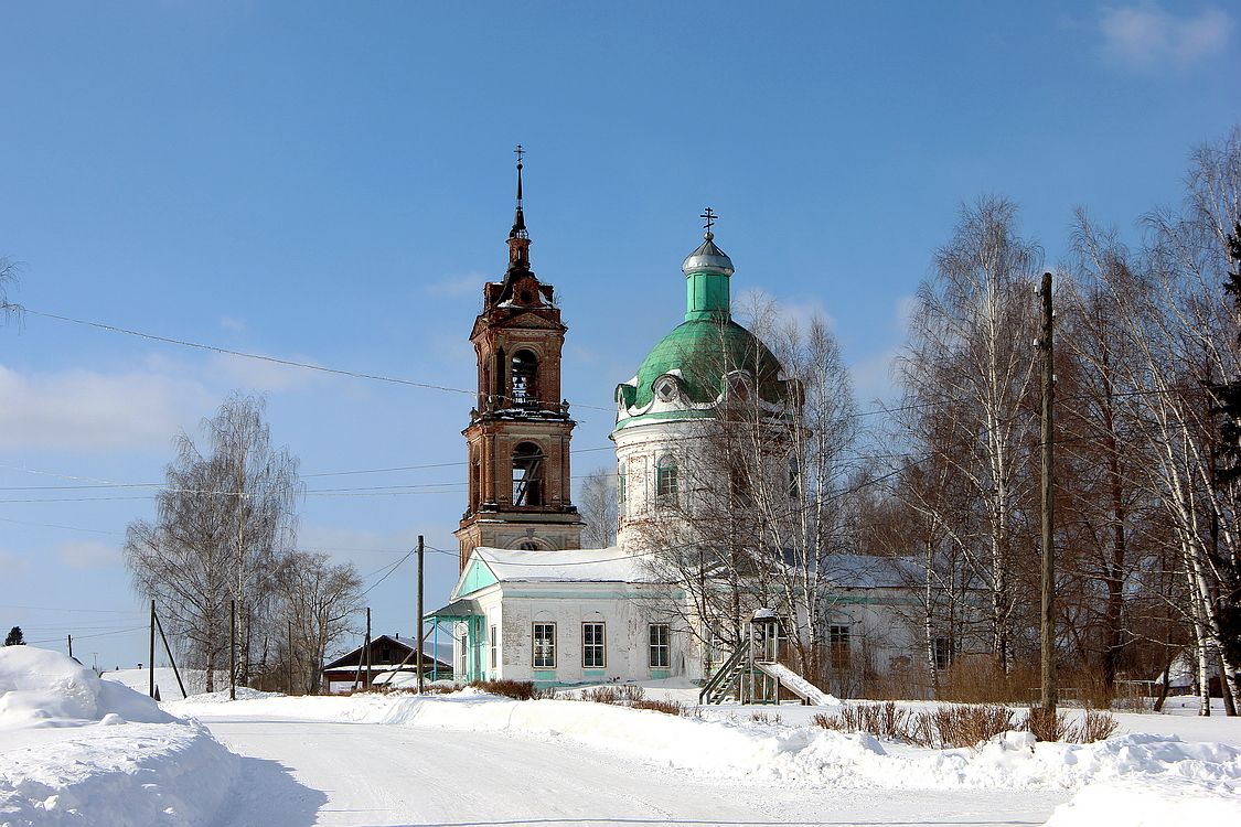 Елгань. Церковь Троицы Живоначальной. фасады