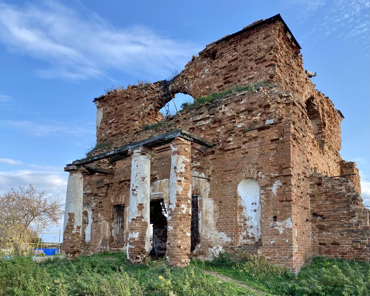 Церковь Вознесения Господня, Падеринское (Кетовский район, Курганская область). архитектурные детали, Колонны с северного фасада