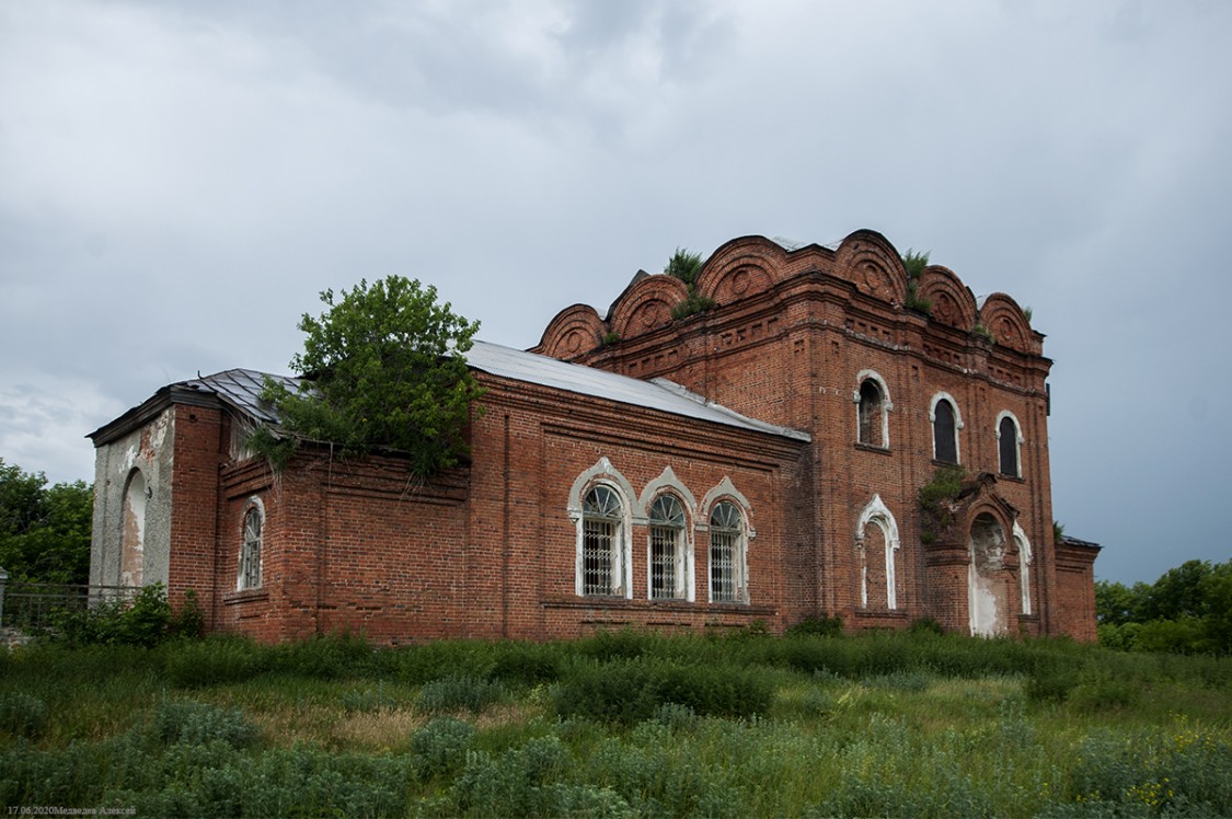 Церковь Покрова Пресвятой Богородицы, Кривское (Далматовский район, Курганская область). фасады