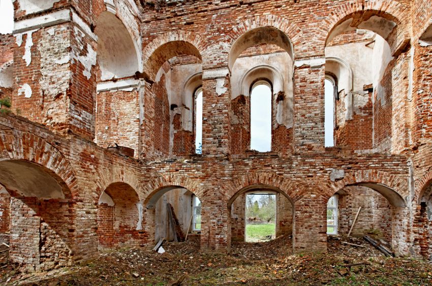 Авраамиев Новозаозерский Успения Божией Матери мужской монастырь. Церковь Успения Пресвятой Богородицы, Умиленье (Галичский район, Костромская область). интерьер и убранство