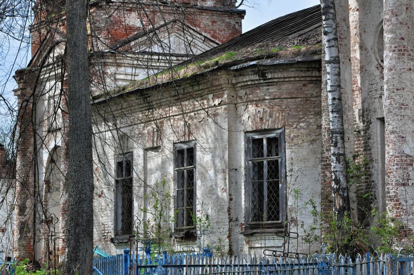 Церковь Воскресения Христова, Покров-Пема (Галичский район, Костромская область). архитектурные детали