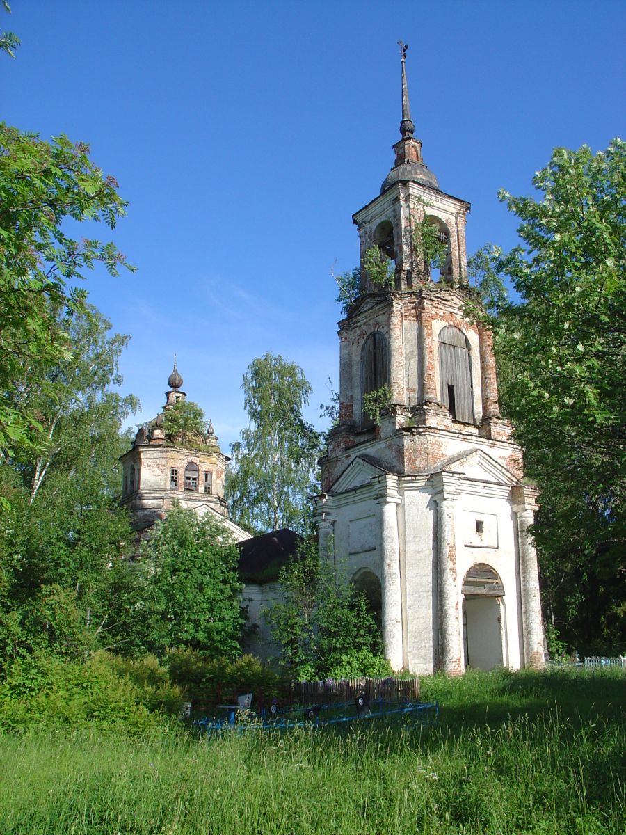 Церковь Воскресения Христова, Покров-Пема (Галичский район, Костромская область). архитектурные детали